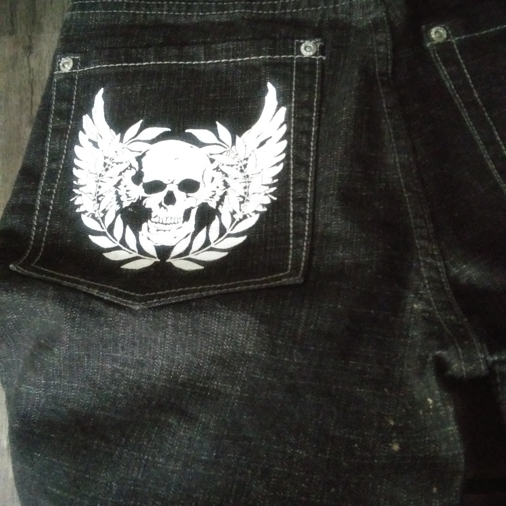 Shorts - Picture 2 of 2